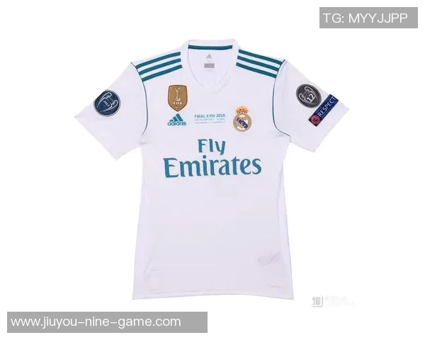 现役穿十四号球衣的足球明星盘点及其赛场表现分析